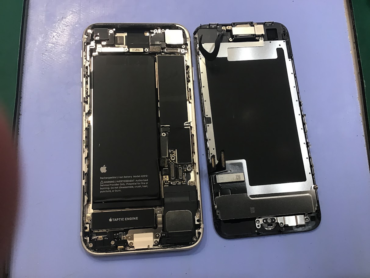 iPhoneSE3ならデータそのまま修理可能なスマホ修理工房二俣川店へ！